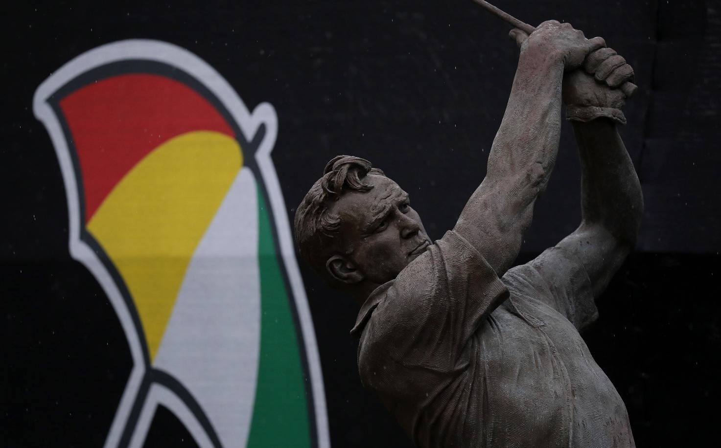 Arnold Palmer Statue